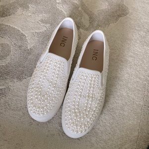 Womens pearl INC sneakers